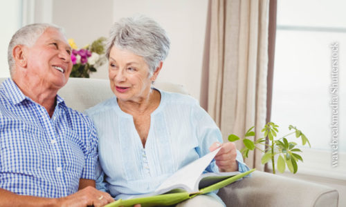 Heimdialyse bei Seniorenpaar